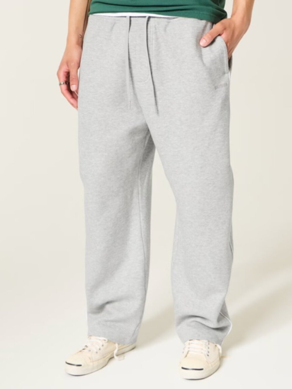 NWT Hollister Baggy Everyday Cooling Sweatpants, Size L